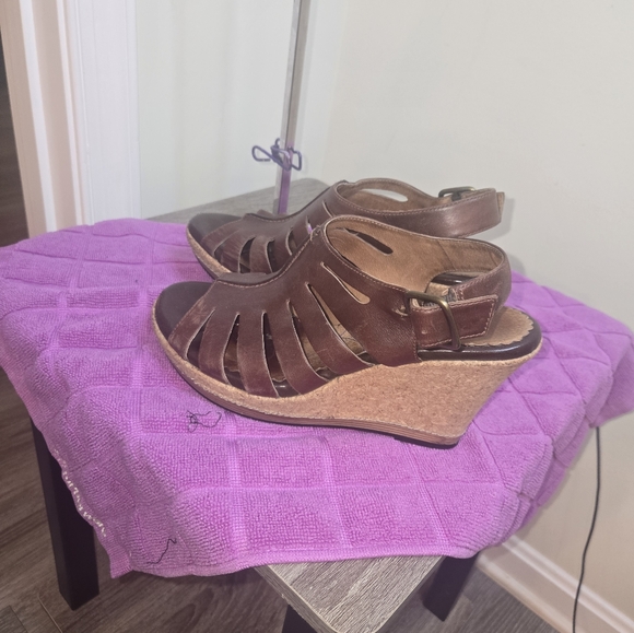 Clark's Sandals 3 for $15 - Picture 2 of 8